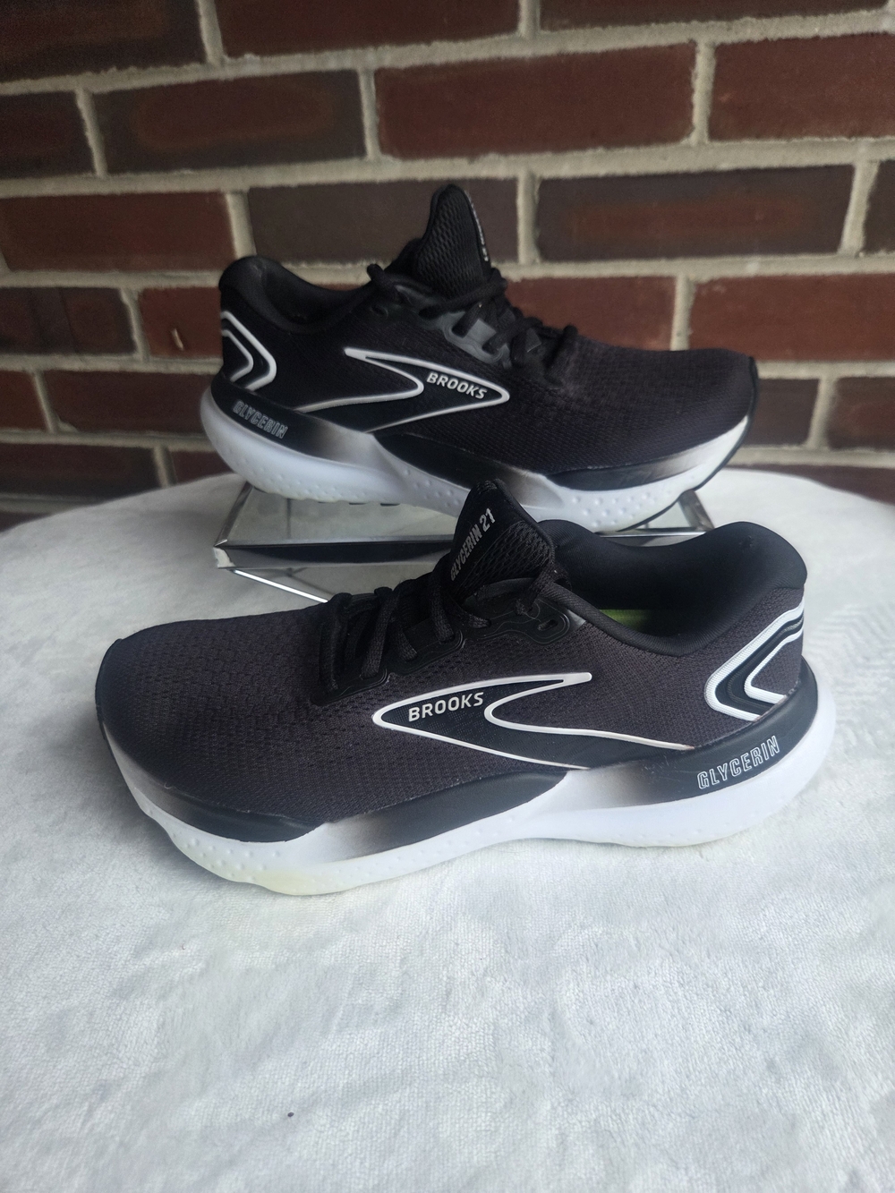 Brooks Glycerin 21 Running Shoes Black White Women’s Size 7.5 B Superfeet Insole